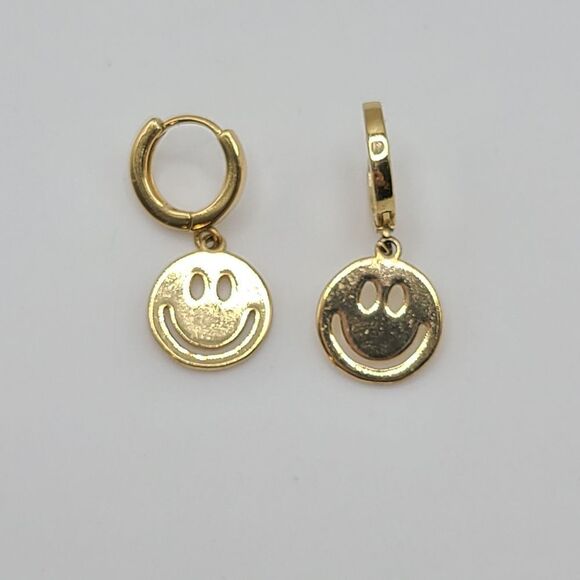 Smiley Face Earrings, pierced gold tone - Picture 3 of 5